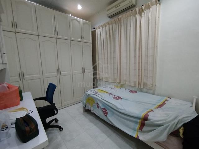 [RENOVATED] Single Storey Terrace, Pulau Gadong 5