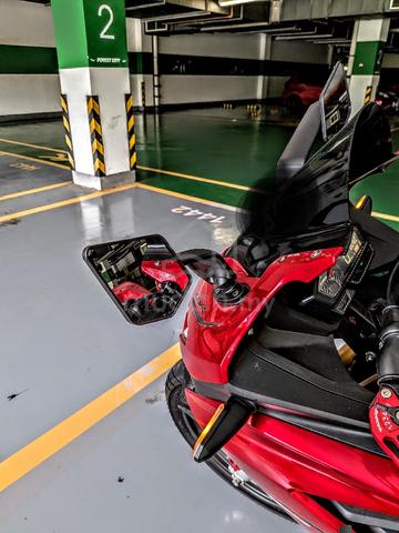 Honda CBR 150R year 2022 like new  - photo 10 of 10
