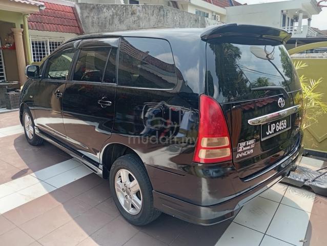 Toyota Innova 2.0 (m) - 2