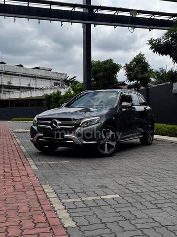 Mercedes Benz GLC200 2.0 GENUINE LOW MILEAGE - 1