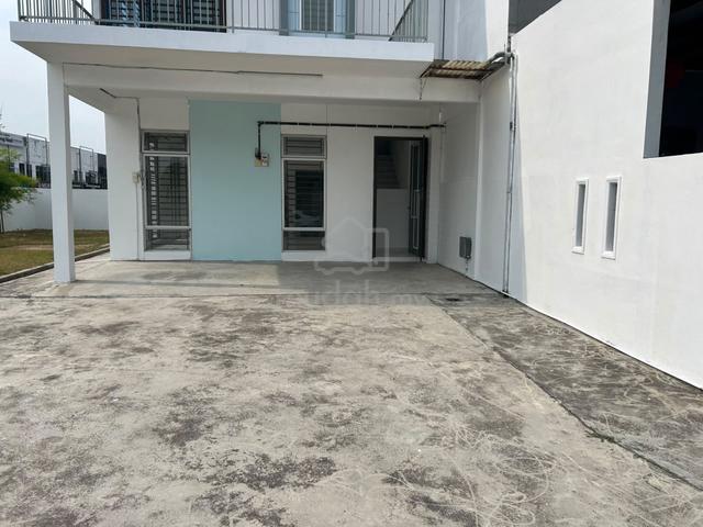Taman Bukit Indah Corner Terrace, Rare Unit, Big Space 1