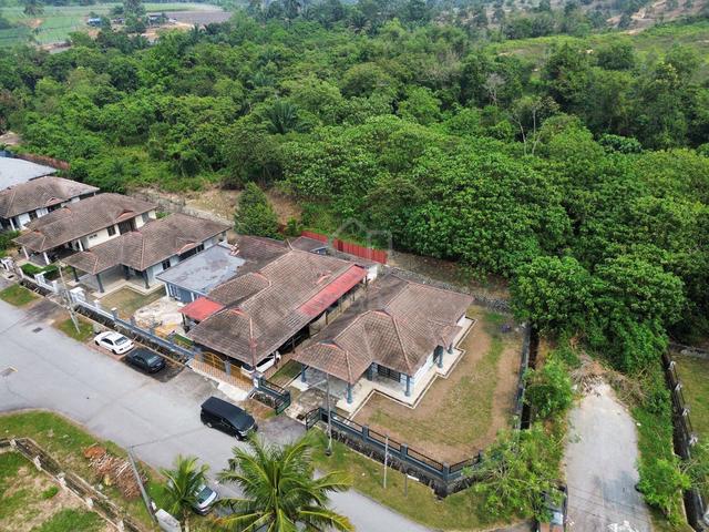 CORNER LOT SINGLE STOREY BUNGALOW Taman Tasik SEMENYIH 5000sqft 1