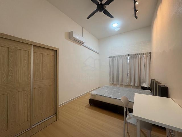 Fully Furnished Cozy Room For Rent |Near Aeon Taiping |Landed House 1
