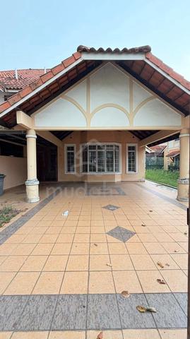 For Rent Double Storey Semi-D Bukit Dahlia 5Beds Partial Furnished 1