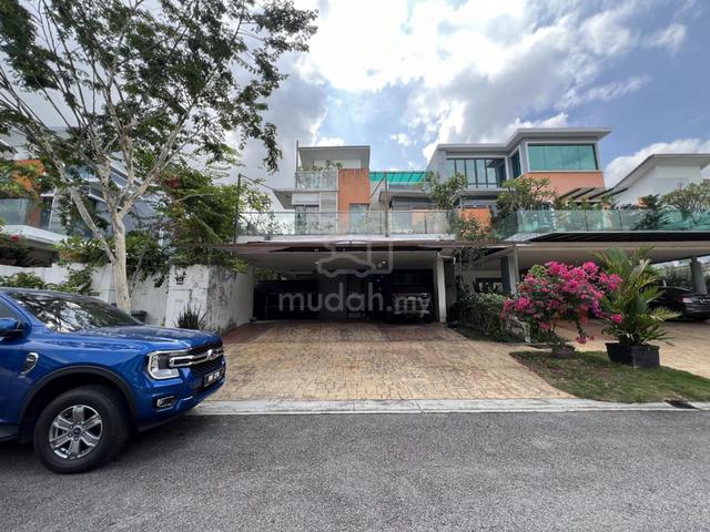 RENOVATED 2.5 Storey Semi D Lakehill Villa Seksyen 6 Bandar Baru Bangi 1