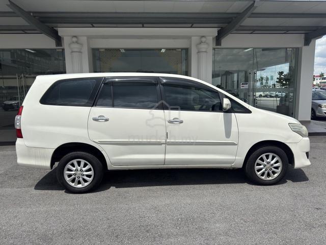 2013 Toyota INNOVA 2.0 G (A) - 4