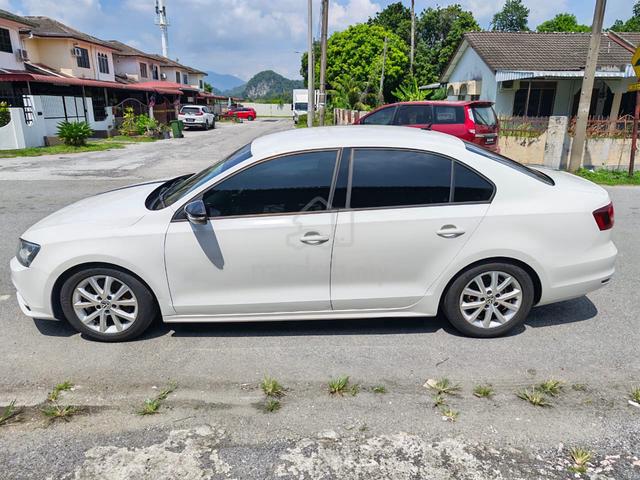 2017 Volkswagen JETTA 1.4 TSI TRENDLINE (CKD) - 3