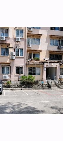 saujana apartment 1