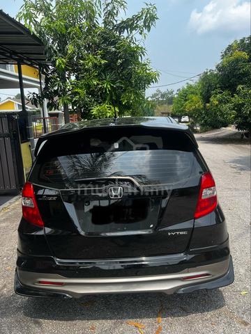 2013 Honda JAZZ 1.5 FACELIFT (A) - 4
