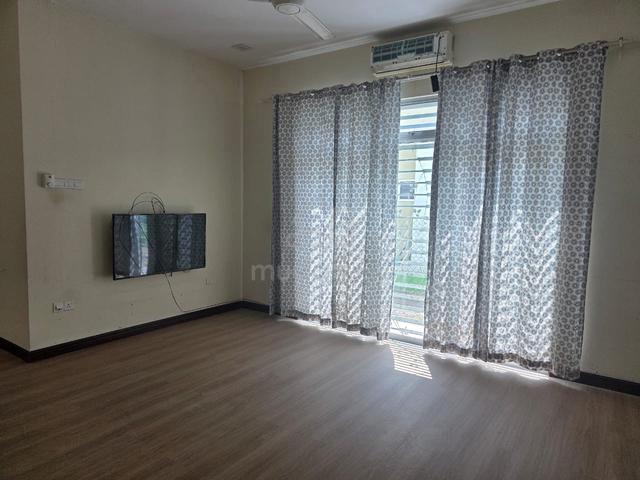 For Rent Single Storey Semi D House Jalan Puyuh Telok Panglima Garang 1