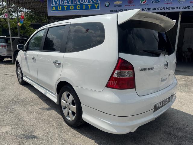 GRAND LIVINA 1.8 LUXURY,Leather Seat,1Ladies Owner - 4