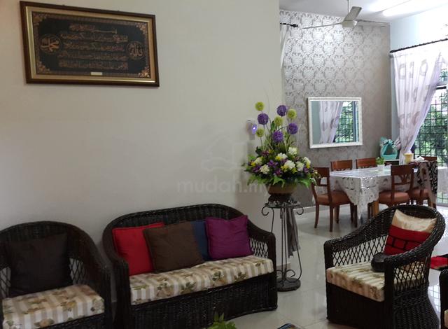Bilik Sewa Wanita Aircond Furnished B'Dekatan Hospital Sultnah Bahiyah 1
