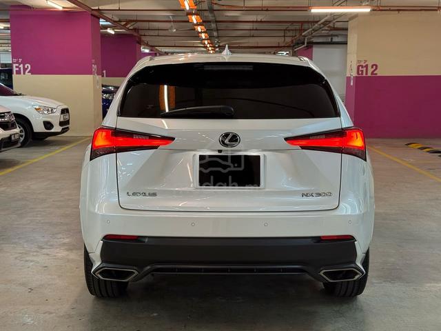 Lexus NX 300 2.0 PREMIUM 2019 (A)NEW CAR CONDITION - 5