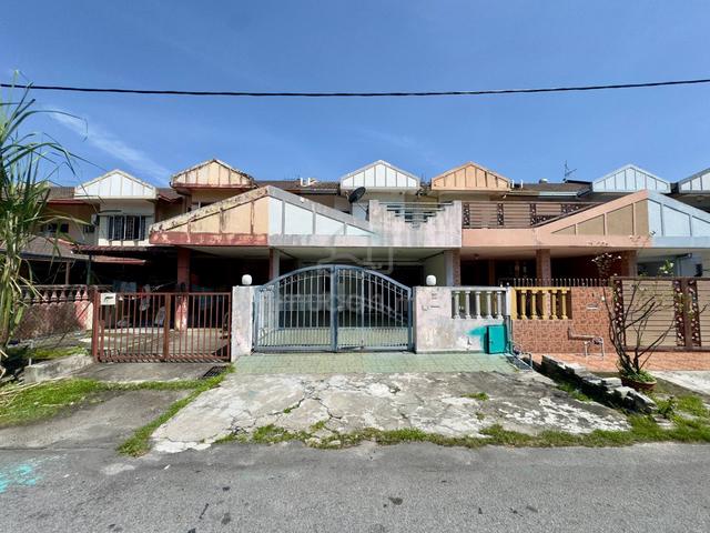 FACING OPEN & RENOVATED- Double Storey Terrace Bandar Teknologi Kajang 1