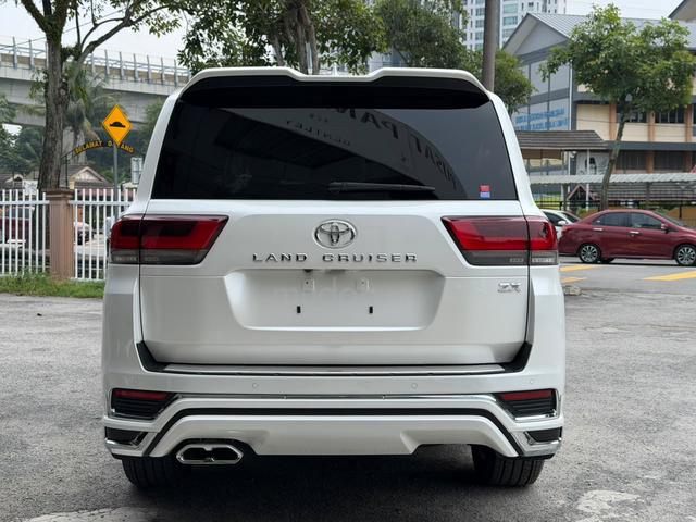 2024 Toyota LANDCRUISER 3.4 ZX*BLACK INTERIOR* 6AA - 4