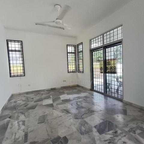 Prima Beruntung Bungalow, Anggerik, Spacious, Prime Area, Below Value 1