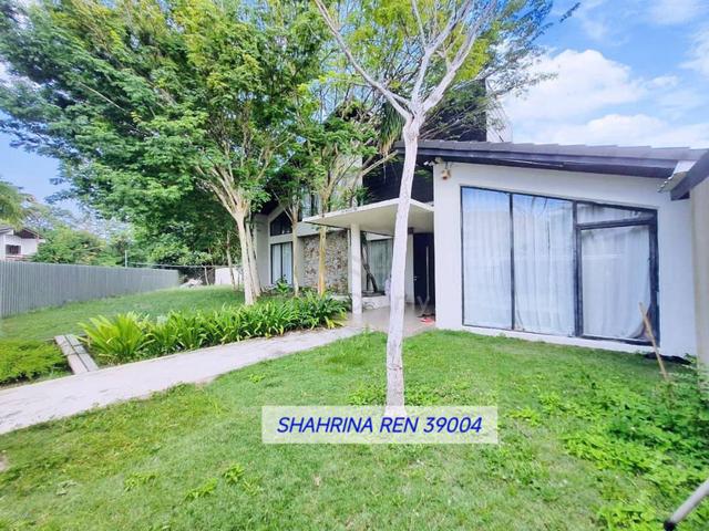 Exquisite Double-Storey Bungalow 🏠 Jalan Tok Sira, Kuantan 1