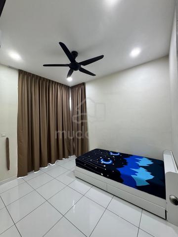 Fully Furnished Johor Gelang Patah (Taman Laman Setia)Room For Rent 1