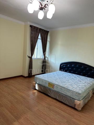 Jalan tun Hussein onn semi D rent 1