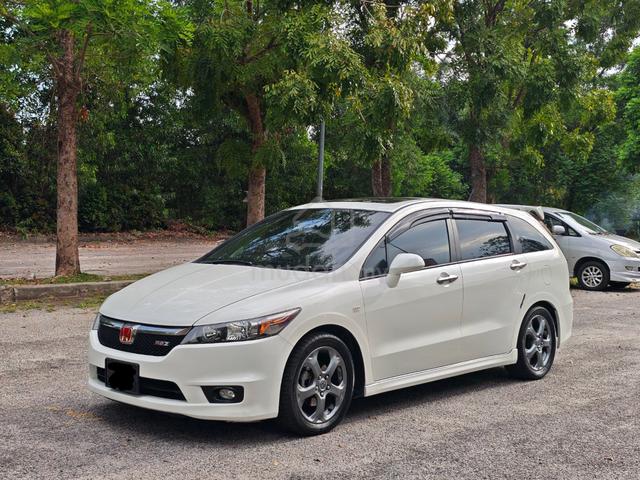 Honda STREAM 1.8 i-VTEC RSZ 2010 (A) Sunroof Spec - 3
