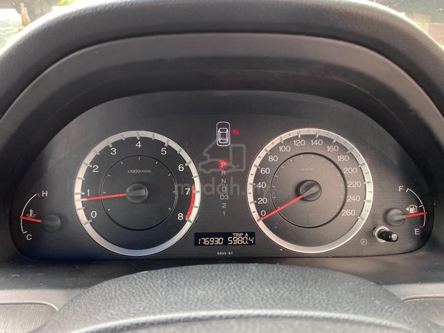 CASH OTR 2011 Honda Accord 2.0 VTIL FACELIFT - 5