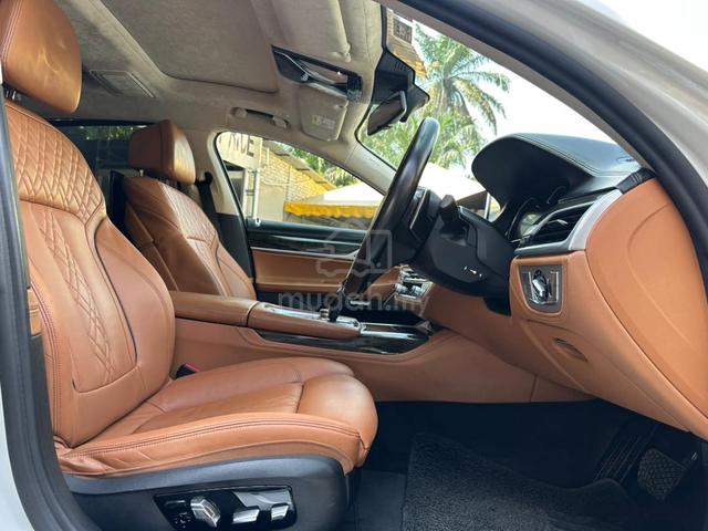 REG 2018 Bmw 740Le xDrive 2.0(A) CONDITION TIP TOP - 3