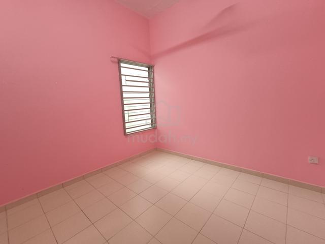 Taman Sri Penaga 3 Sikamat (Townhouse Grd 3 Bed 2 Toilets) 3