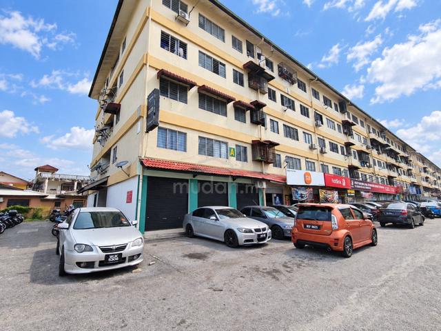 Pangsapuri Laksamana 1