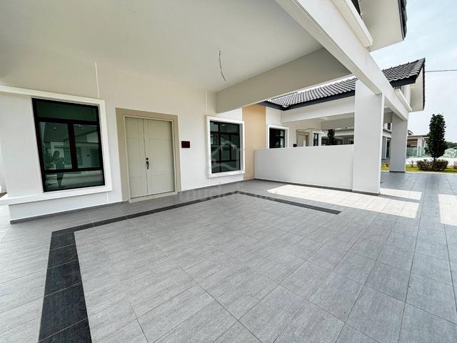 Freehold Extra Land Single Storey Semi D Gated Guarded nr Jasin Melaka 1