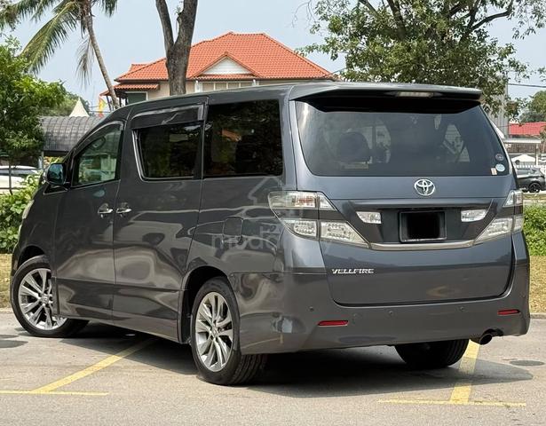 2011 Toyota VELLFIRE 2.4 Z PLATINUM SELECTION - 2