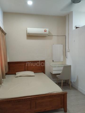 Bungalow master bedroom, rooms FOR RENT I Jln Masjid Negeri 1