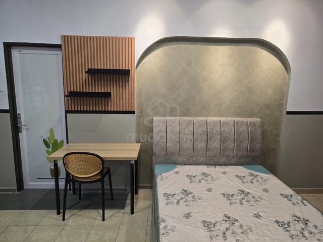 XXL Men's Executive Room in Central Petaling Jaya 1