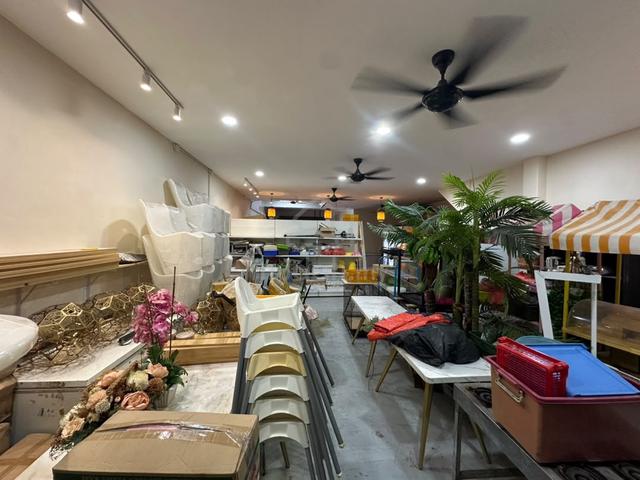Setia Indah Downstairs Shop Lot For Rent (Half Shop) 1
