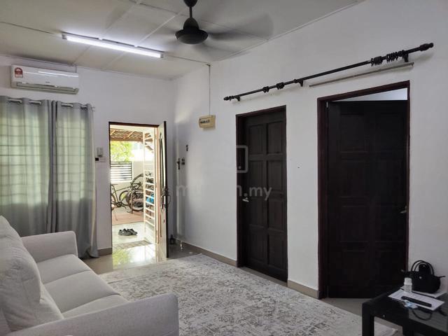 Corner Lot Terrace Bandar Kinrara Puchong Fully Renovated 3025 sqf 1