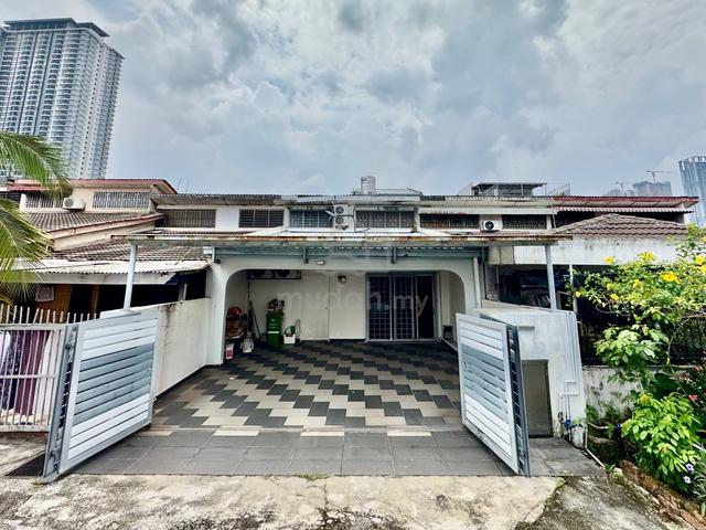 Single Storey Terrace, Lorong Pikrama 4, Bandar Baru Sri Petaling, KL 1