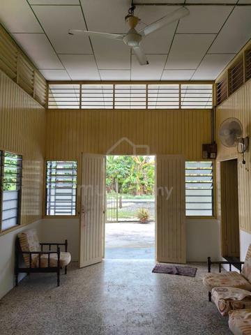 Fully Furnished Balik Pulau Room For Rent 1