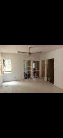 saujana apartment 1