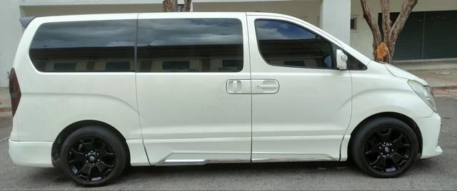 2010 Hyundai GRAND STAREX 2.5 ROYALE (A) - 3