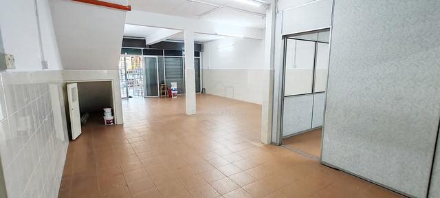 Shoplot for Rent 3