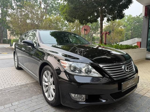 2010 Lexus LS460 4.6 L 5 SEATER USF41R-AEZGHW - 1