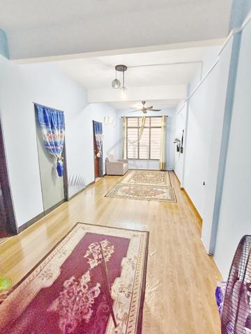 Flat Mutiara Perdana 1