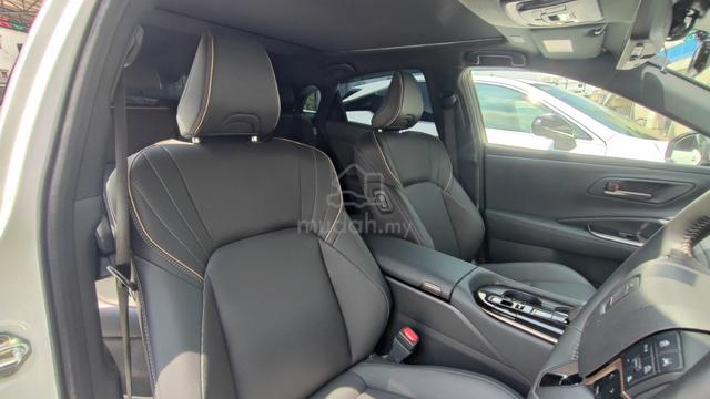 2024 Toyota CROWN 2.5 SPORT Z PANO-ROOF - 4