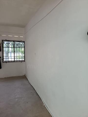 Rumah Teres Kos Sederhana Rendah 2 Tingkat 1