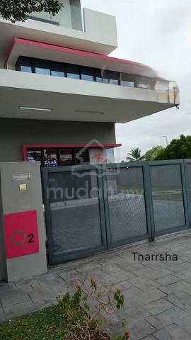 Rare Corner Superlink @ Pearl Residence | Freehold | 4,500 sqft Land 1