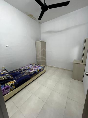 Bilik sewa perempuan 1