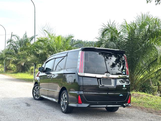 2021 Toyota NOAH 2.0 WXB / GOOD CONDITION - 4