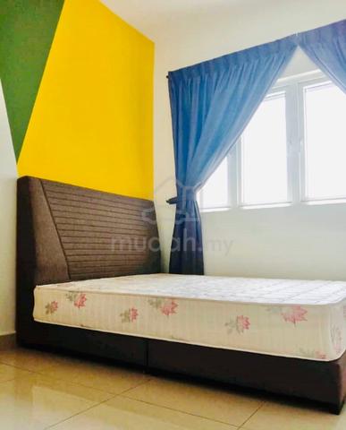Four Season Larkin Room For Rent 4