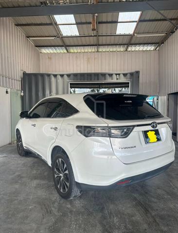 Toyota Harrier 2.0 Premium "Mauve" Edition (2015) - 2