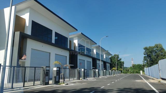 MOVE IN READY 1.5 Storey Terrace Factory Kawasan Perindustrian Rembia 1