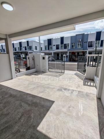 2 Storey Terrace New Unit Partial Furnished @ Bandar Dato Onn 1